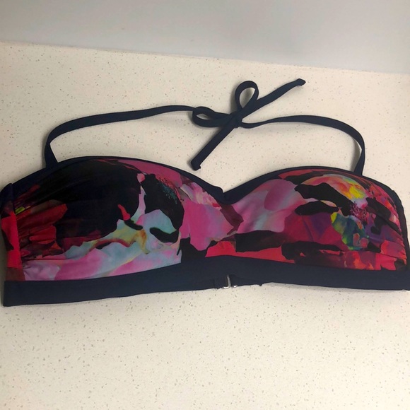 Athleta Other - Athleta Bikini Top L